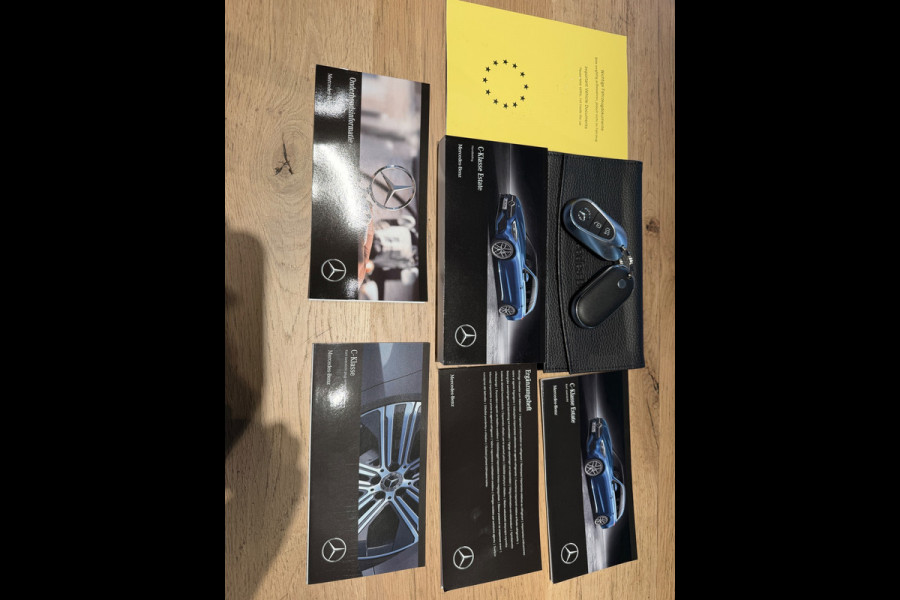 Mercedes-Benz C-Klasse Estate 300e AMG | Panoramaschuifdak | Night | Burmester | Rijassistentiepakket Plus Led-High Performance