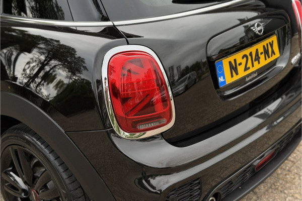 MINI 5-deurs 1.5 Cooper Dalston JCW pakket | Panodak | Kuipstoelen | Sfeerverlichting | Stoelverwarming