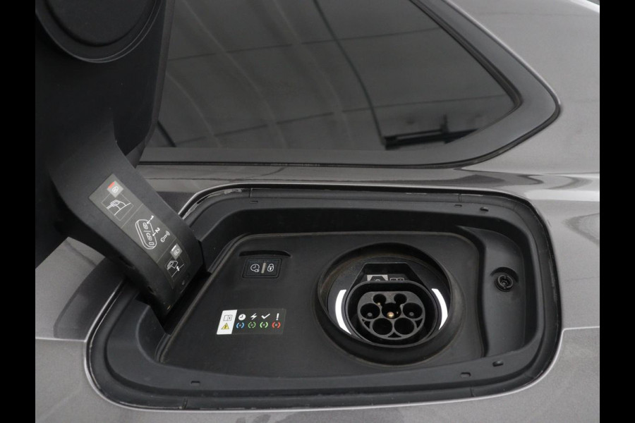 Opel Astra 1.2 Business Edition | SOH 90,8% | 360 Camera | Navigatie | Carplay | Climate control | Stoel & stuurverwarming | Adaptive Cruise control | Bluetooth