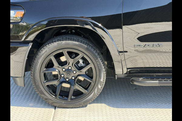 Dodge Ram 1500 LARAMIE Night SST Huricane 426 PK Panorama Dak / Co pilot screen
