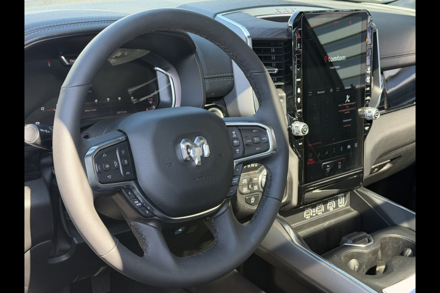 Dodge Ram 1500 LARAMIE Night SST Huricane 426 PK Panorama Dak / Co pilot screen