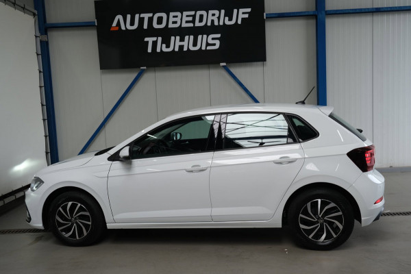 Volkswagen Polo 1.0 TSI Life Automaat - N.A.P. Airco, Cruise, Navi, PDC, Carplay, Virtual display.