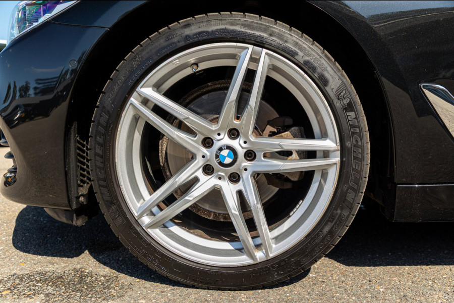 BMW 5 Serie Touring 520i High Executive I Comfort I Hud I Panoramadak I Keurige nette auto