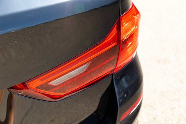 BMW 5 Serie Touring 520i High Executive I Comfort I Hud I Panoramadak I Keurige nette auto