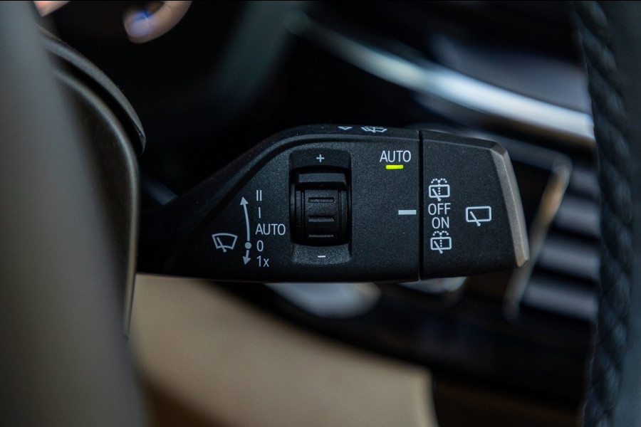 BMW 5 Serie Touring 520i High Executive I Comfort I Hud I Panoramadak I Keurige nette auto