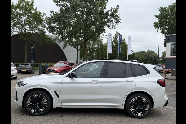 BMW iX3 M SPORT High Executive 80 kWh VAN €49.900 VOOR €45.899 | UW WK-VOORDEEL €4.001 | SOH 98% | 15000 KM UNIEKE KM STAND | FULL OPTIONS  | PANODAK | ADD. CRUISE | HEADUP | 360 CAMERA | STOEL + STUURVERWARMING | HARMAN /KARDON | RIJKLAARPRIJS MET 12 MND BOVAG GARANTIE |