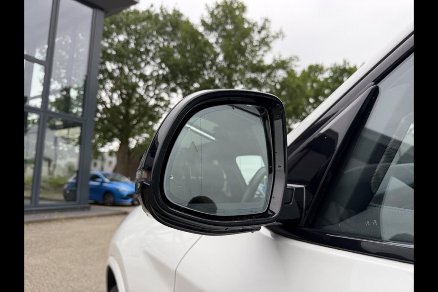 BMW iX3 M SPORT High Executive 80 kWh VAN €49.900 VOOR €45.899 | UW WK-VOORDEEL €4.001 | SOH 98% | 15000 KM UNIEKE KM STAND | FULL OPTIONS  | PANODAK | ADD. CRUISE | HEADUP | 360 CAMERA | STOEL + STUURVERWARMING | HARMAN /KARDON | RIJKLAARPRIJS MET 12 MND BOVAG GARANTIE |
