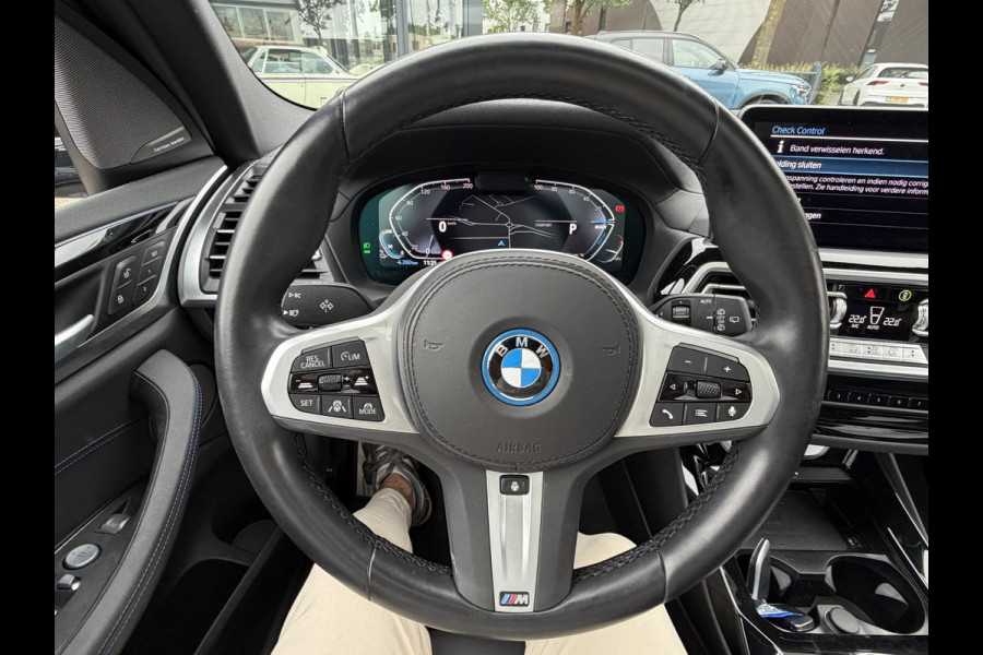 BMW iX3 M SPORT High Executive 80 kWh VAN €49.900 VOOR €45.899 | UW WK-VOORDEEL €4.001 | SOH 98% | 15000 KM UNIEKE KM STAND | FULL OPTIONS  | PANODAK | ADD. CRUISE | HEADUP | 360 CAMERA | STOEL + STUURVERWARMING | HARMAN /KARDON | RIJKLAARPRIJS MET 12 MND BOVAG GARANTIE |