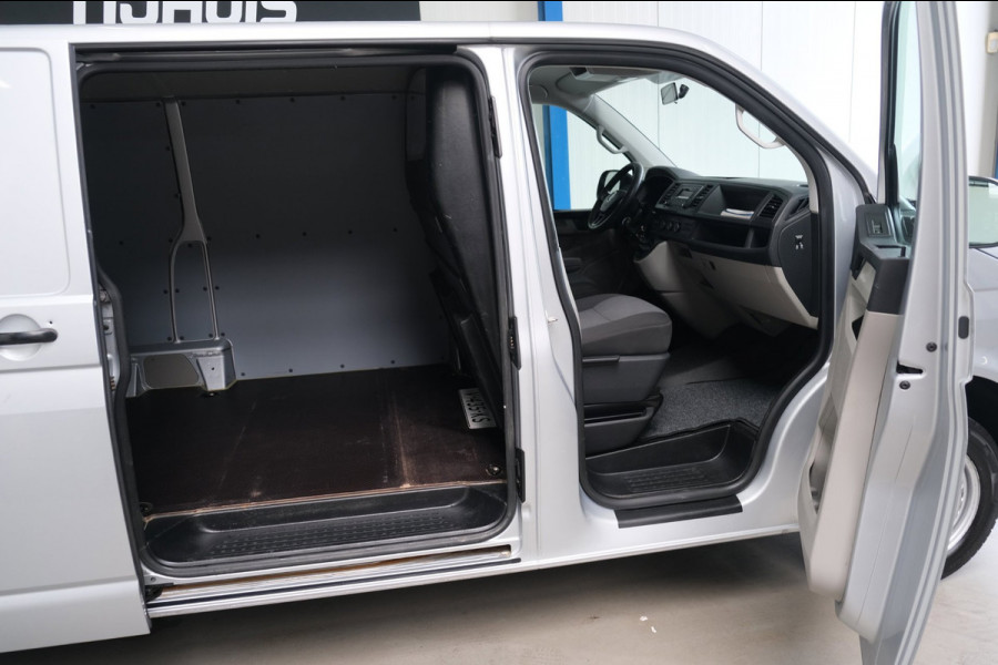 Volkswagen Transporter 2.0 TDI L2H1 Comfortline - N.A.P. Airco, Cruise, Trekhaak.