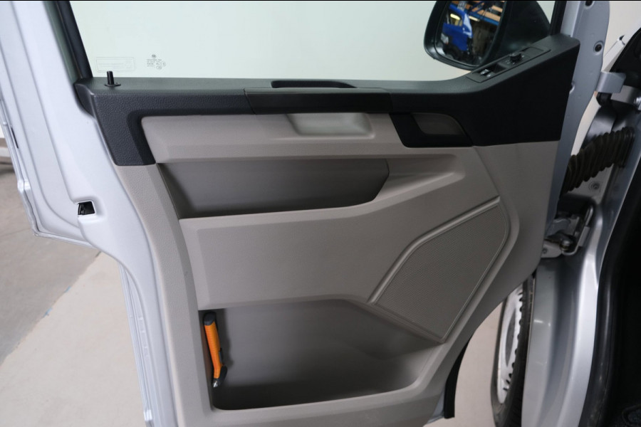 Volkswagen Transporter 2.0 TDI L2H1 Comfortline - N.A.P. Airco, Cruise, Trekhaak.