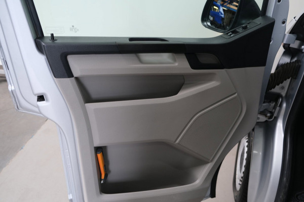 Volkswagen Transporter 2.0 TDI L2H1 Comfortline - N.A.P. Airco, Cruise, Trekhaak.