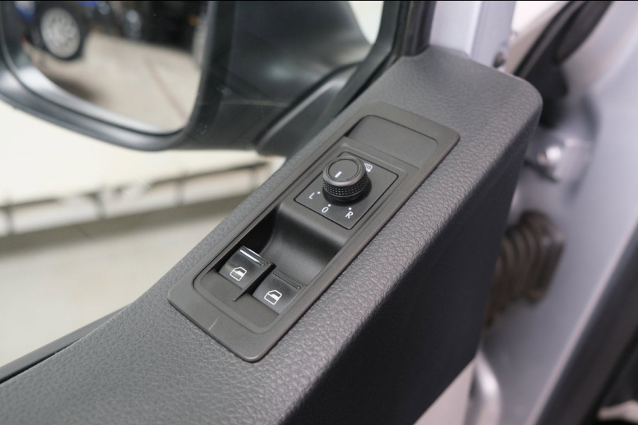 Volkswagen Transporter 2.0 TDI L2H1 Comfortline - N.A.P. Airco, Cruise, Trekhaak.