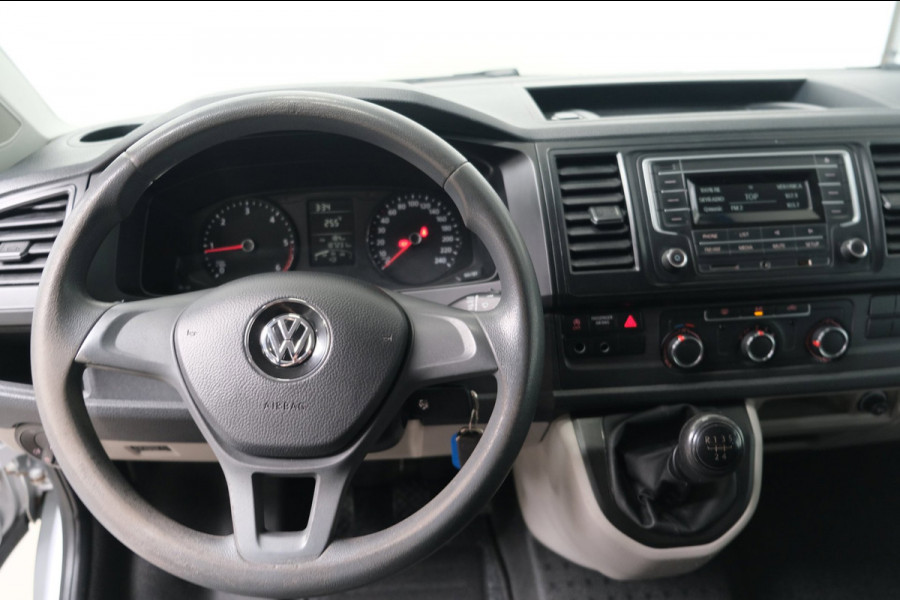 Volkswagen Transporter 2.0 TDI L2H1 Comfortline - N.A.P. Airco, Cruise, Trekhaak.