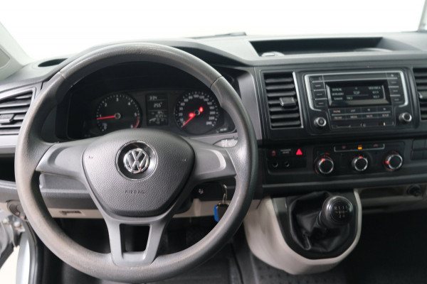 Volkswagen Transporter 2.0 TDI L2H1 Comfortline - N.A.P. Airco, Cruise, Trekhaak.