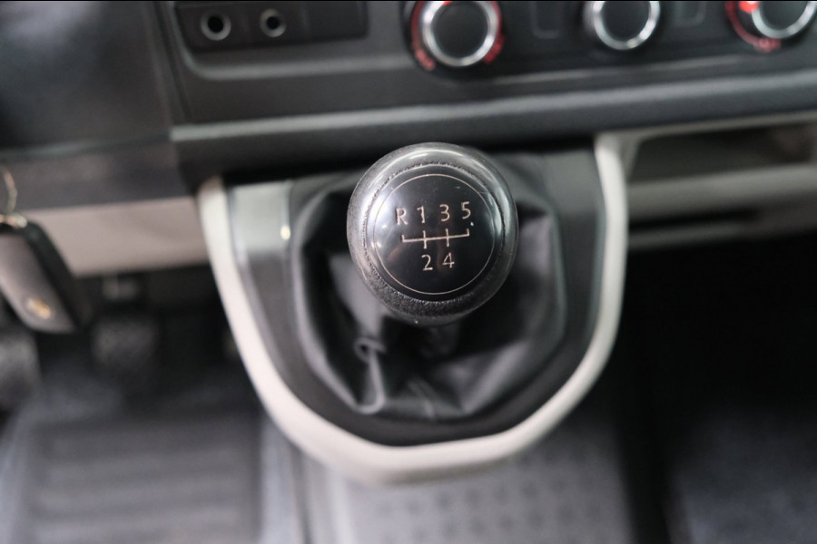 Volkswagen Transporter 2.0 TDI L2H1 Comfortline - N.A.P. Airco, Cruise, Trekhaak.