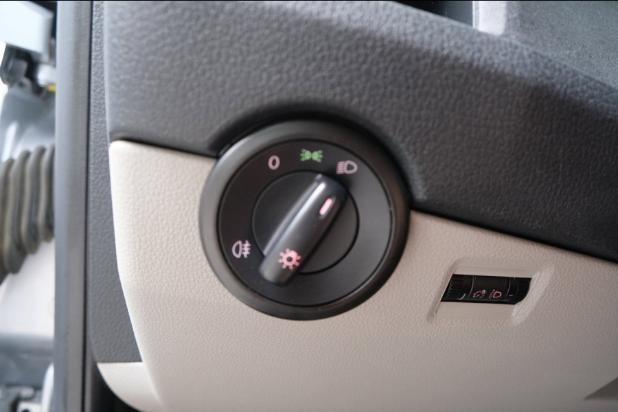 Volkswagen Transporter 2.0 TDI L2H1 Comfortline - N.A.P. Airco, Cruise, Trekhaak.