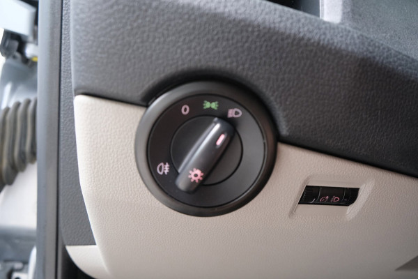 Volkswagen Transporter 2.0 TDI L2H1 Comfortline - N.A.P. Airco, Cruise, Trekhaak.