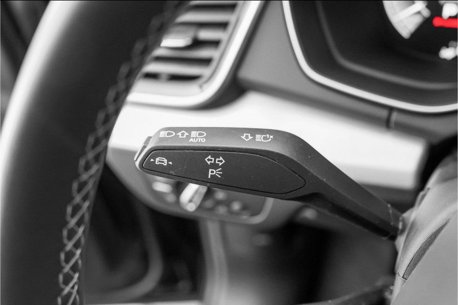 Audi Q5 Sportback 55 TFSI e S-Line Luchtvering ACC B&O Black Pack Trekhaak