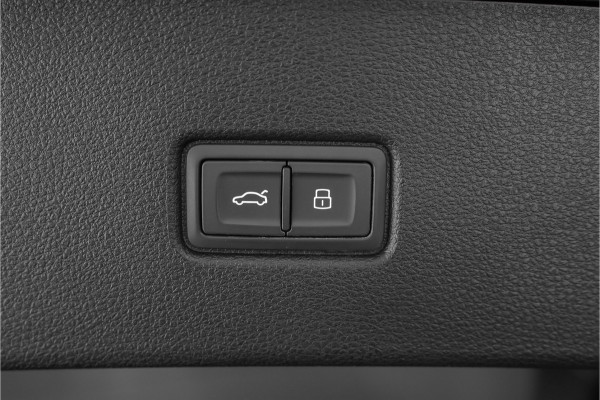 Audi Q5 Sportback 55 TFSI e S-Line Luchtvering ACC B&O Black Pack Trekhaak