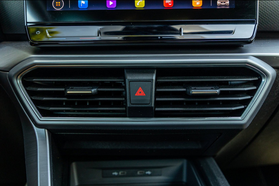 Seat Leon Sportstourer 1.5 eTSI FR Business Intense