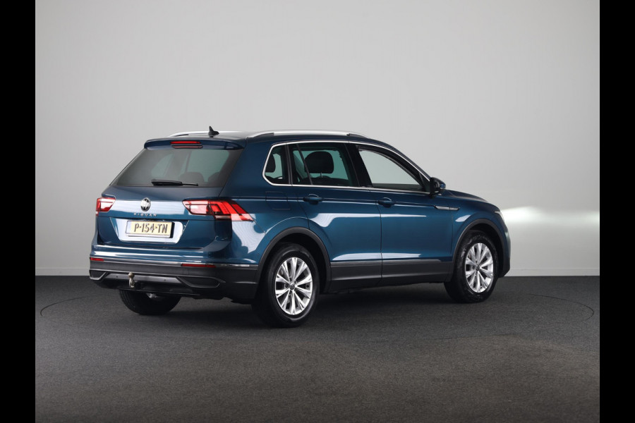 Volkswagen Tiguan 1.5 TSI Life Business 150PK | Automaat (DSG) | Navigatie | Camera | Wegklapbare trekhaak