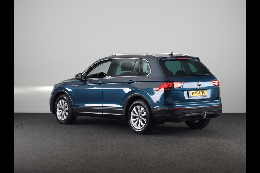 Volkswagen Tiguan 1.5 TSI Life Business 150PK | Automaat (DSG) | Navigatie | Camera | Wegklapbare trekhaak