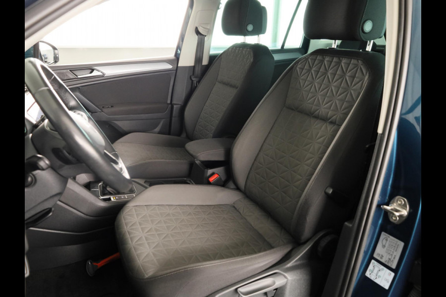 Volkswagen Tiguan 1.5 TSI Life Business 150PK | Automaat (DSG) | Navigatie | Camera | Wegklapbare trekhaak