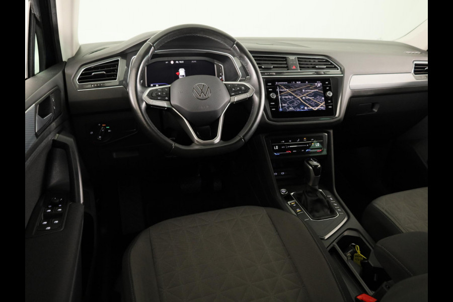 Volkswagen Tiguan 1.5 TSI Life Business 150PK | Automaat (DSG) | Navigatie | Camera | Wegklapbare trekhaak