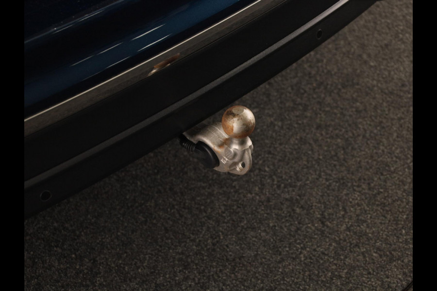 Volkswagen Tiguan 1.5 TSI Life Business 150PK | Automaat (DSG) | Navigatie | Camera | Wegklapbare trekhaak