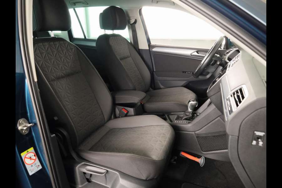 Volkswagen Tiguan 1.5 TSI Life Business 150PK | Automaat (DSG) | Navigatie | Camera | Wegklapbare trekhaak