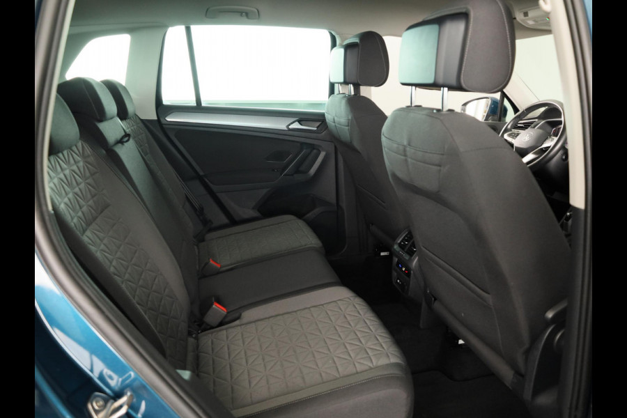 Volkswagen Tiguan 1.5 TSI Life Business 150PK | Automaat (DSG) | Navigatie | Camera | Wegklapbare trekhaak