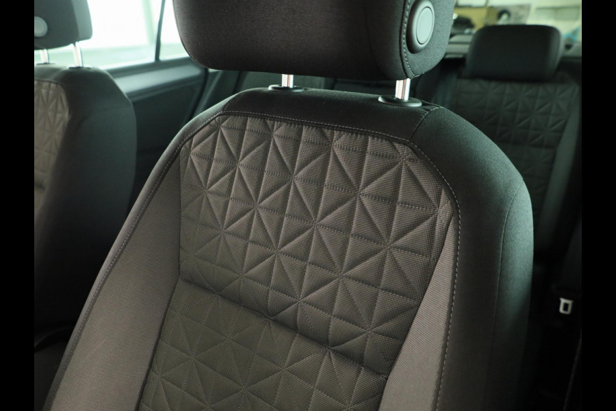 Volkswagen Tiguan 1.5 TSI Life Business 150PK | Automaat (DSG) | Navigatie | Camera | Wegklapbare trekhaak