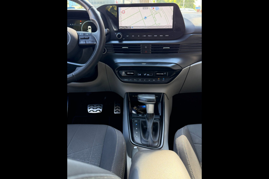 Hyundai Bayon 1.0 T-GDI Premium Creative Mild Hybrid - Automaat I Navigatie / Apple CarPlay I LED I PDC I Dealer onderhouden