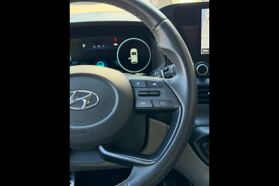 Hyundai Bayon 1.0 T-GDI Premium Creative Mild Hybrid - Automaat I Navigatie / Apple CarPlay I LED I PDC I Dealer onderhouden