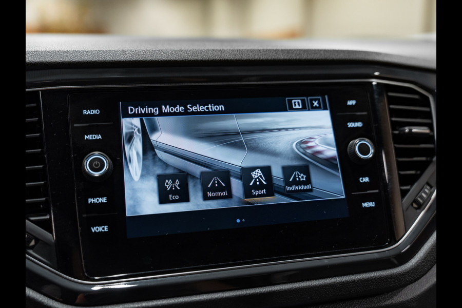 Volkswagen T-Roc 1.5 TSI 150PK DSG Sport, Voll Led, Virtual Cockpit, Apple Carplay, Cam, ACC, Clima, Private Glas, Voll Onderhoud