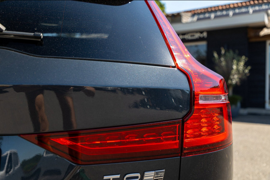 Volvo V60 2.0 T8 Twin Engine AWD I Inscription I Bowers & Wilkens I Panoramadak I Trekhaak I Pilot assist