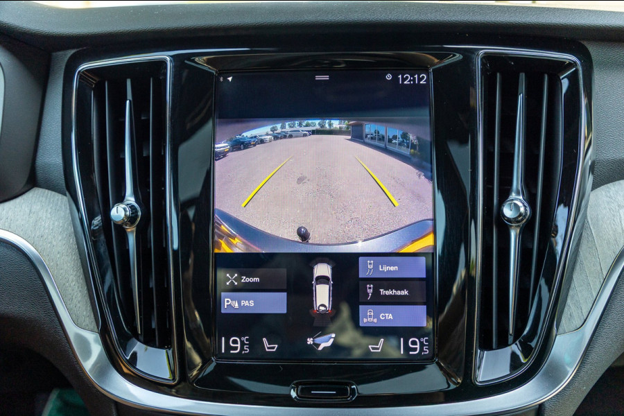 Volvo V60 2.0 T8 Twin Engine AWD I Inscription I Bowers & Wilkens I Panoramadak I Trekhaak I Pilot assist