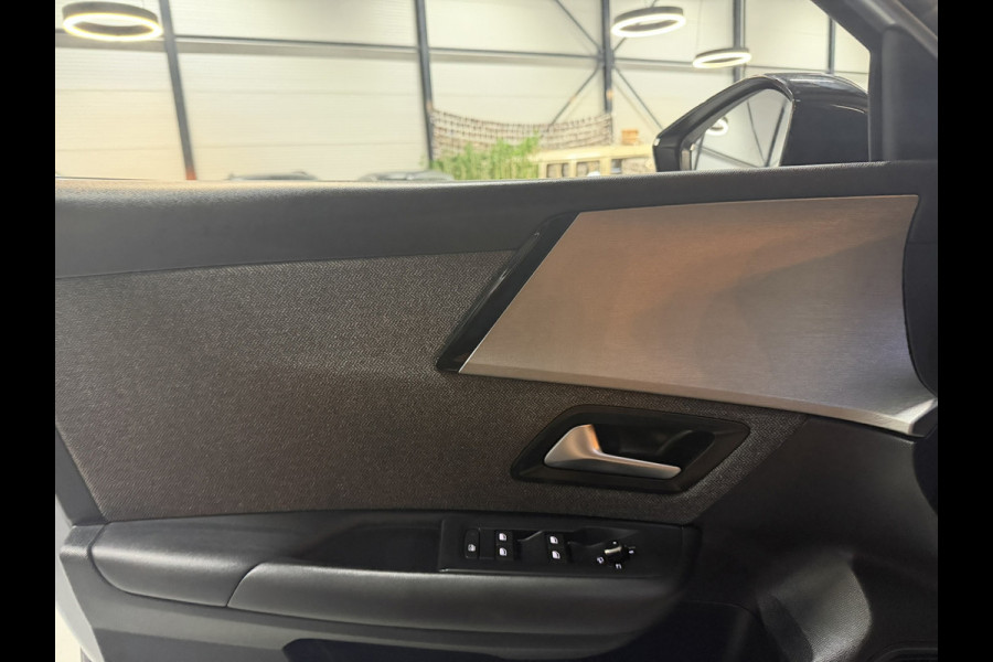 Citroën C5 X 1.2 Feel |Trekhaak|Dealer Onderhouden|Allseason|CarPlay|2023|LED|Navi|Airco|PDC|Rijklaar