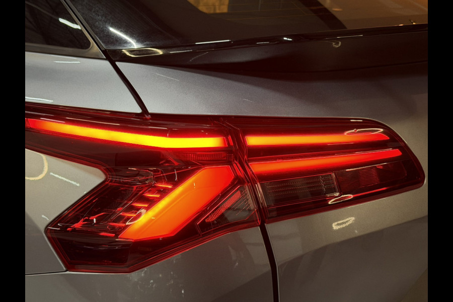 Citroën C5 X 1.2 Feel |Trekhaak|Dealer Onderhouden|Allseason|CarPlay|2023|LED|Navi|Airco|PDC|Rijklaar