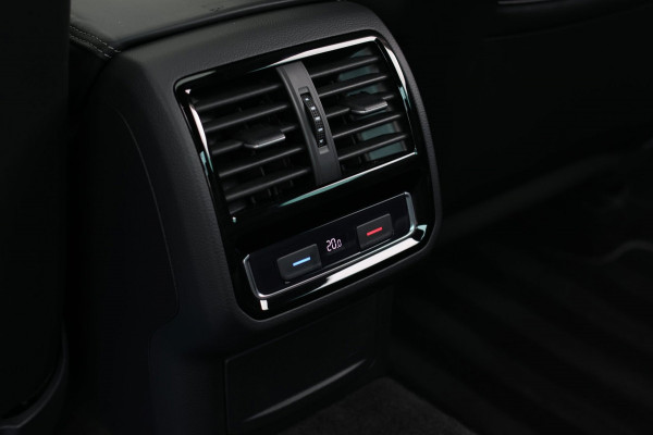 Volkswagen Passat 1.5 TSI R-Line *Pano*Dynaudio*360 Camera*Keyless*Leder*