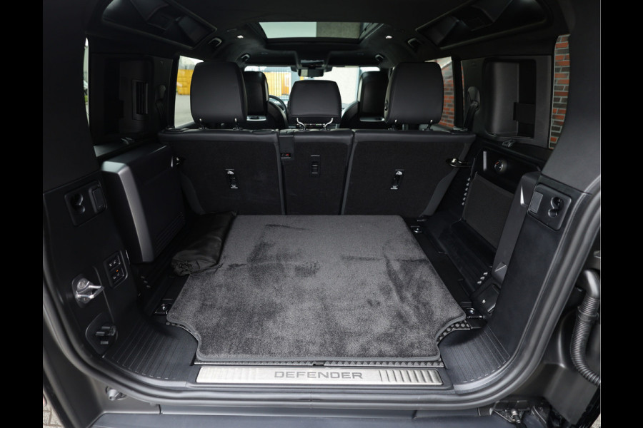 Land Rover Defender P635 OCTA | Pano - Trekhaak - Meridian
