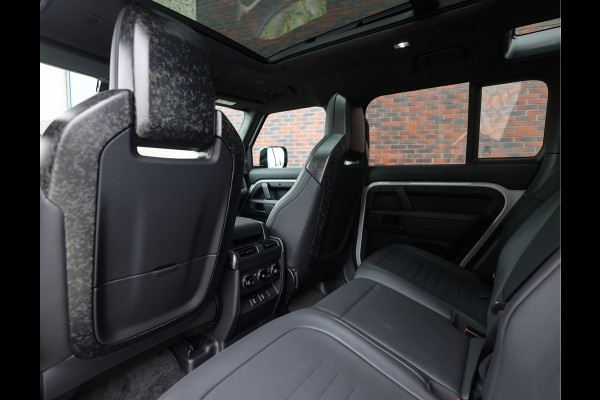 Land Rover Defender P635 OCTA | Pano - Trekhaak - Meridian