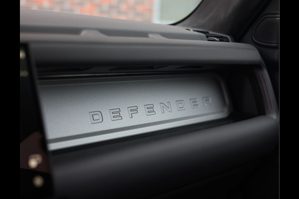 Land Rover Defender P635 OCTA | Pano - Trekhaak - Meridian