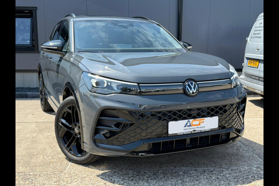 Volkswagen Tiguan 1.5 eHybrid Maxton R-Line / BLACKSTYLE / LEER / TREKHAAK / 360 / RAMVOL