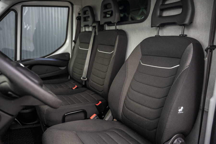 Iveco Daily **35S16 | 160 PK | L2H2 | Automaat | 3-Zits | Climate | Airco**