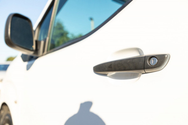 Peugeot Partner 1.2 PureTech Premium I 4 stuks op voorraad