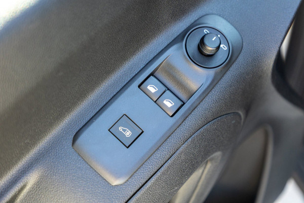 Peugeot Partner 1.2 PureTech Premium I 4 stuks op voorraad