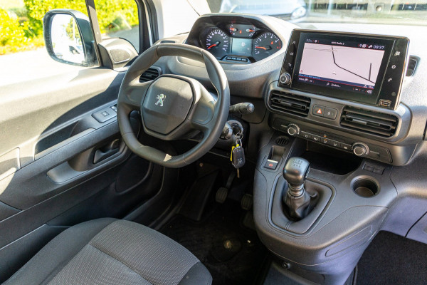 Peugeot Partner 1.2 PureTech Premium I 4 stuks op voorraad