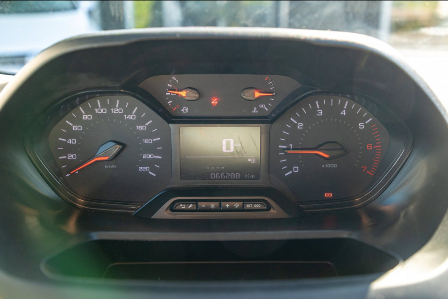 Peugeot Partner 1.2 PureTech Premium I 4 stuks op voorraad