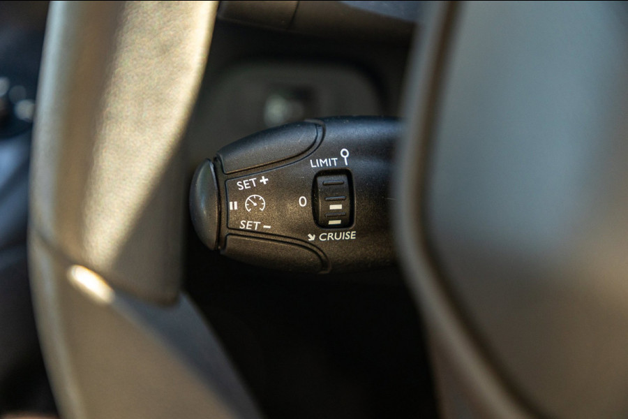 Peugeot Partner 1.2 PureTech Premium I 4 stuks op voorraad